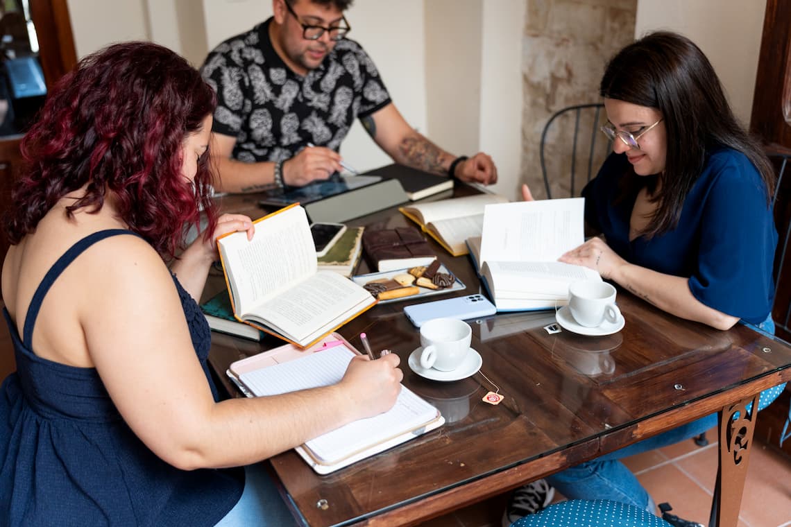 Leitura compartilhada o poder de viver histórias em conjunto